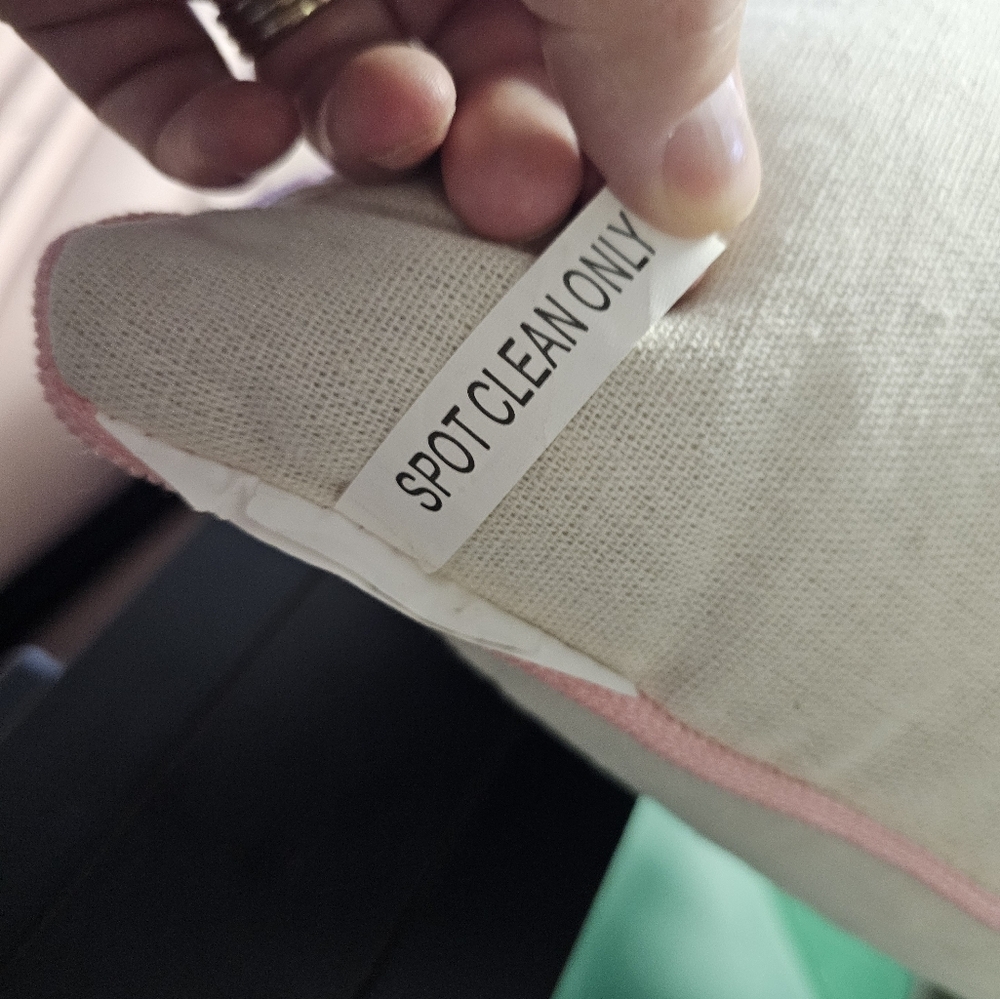 Spring decorative pillow - Picture 3 of 3